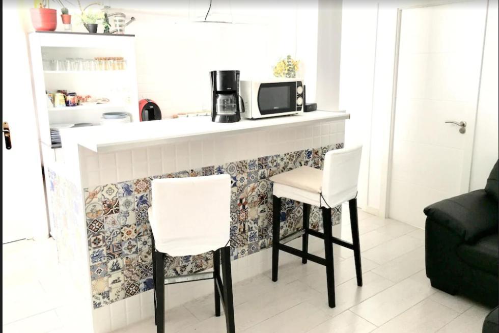 Oyo Guest House Duc De Gaeta Valencia Bagian luar foto